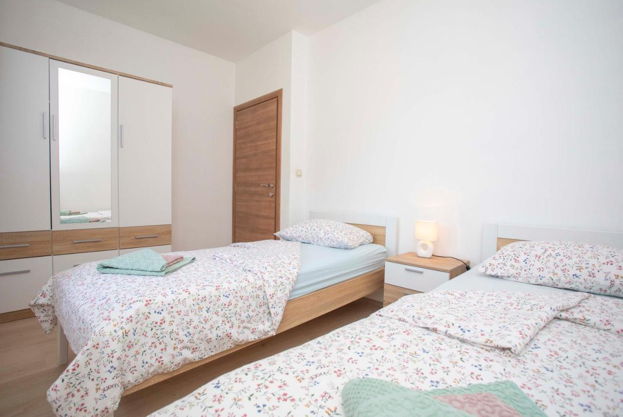 Apartmani Marica Plomin Eksteriør bilde